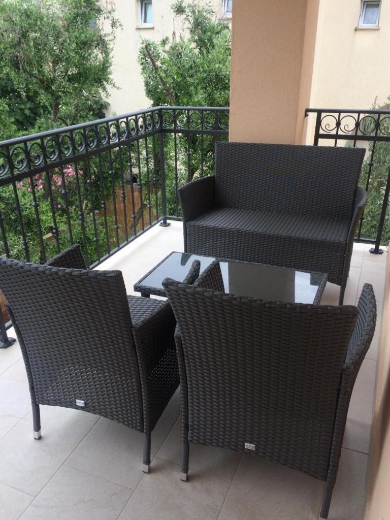 Apartments Leondori Krk Town Exterior foto